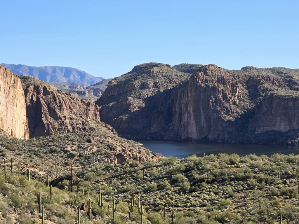 View of Canyon Lake reservoir from Canyon Lake Vista on the Apache Trail
